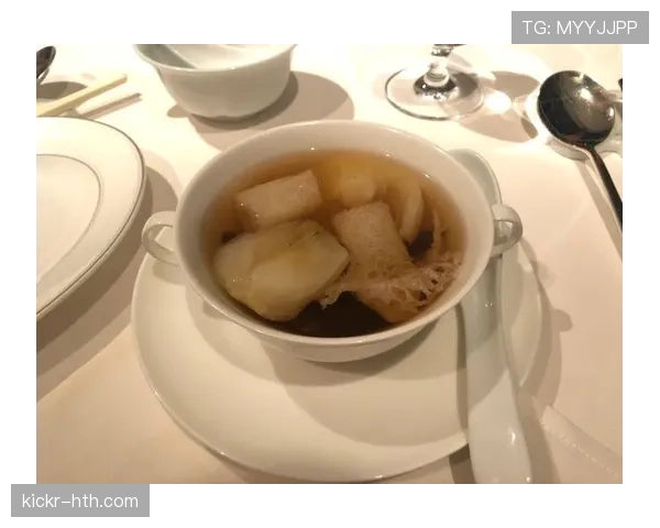 廖秋云训练完直接拎爱马仕去吃米其林，这日子过得比女明星还飘