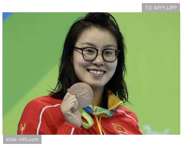 假设傅园慧把奥运奖牌和名牌包放同一张自拍里，我直接怀疑人生